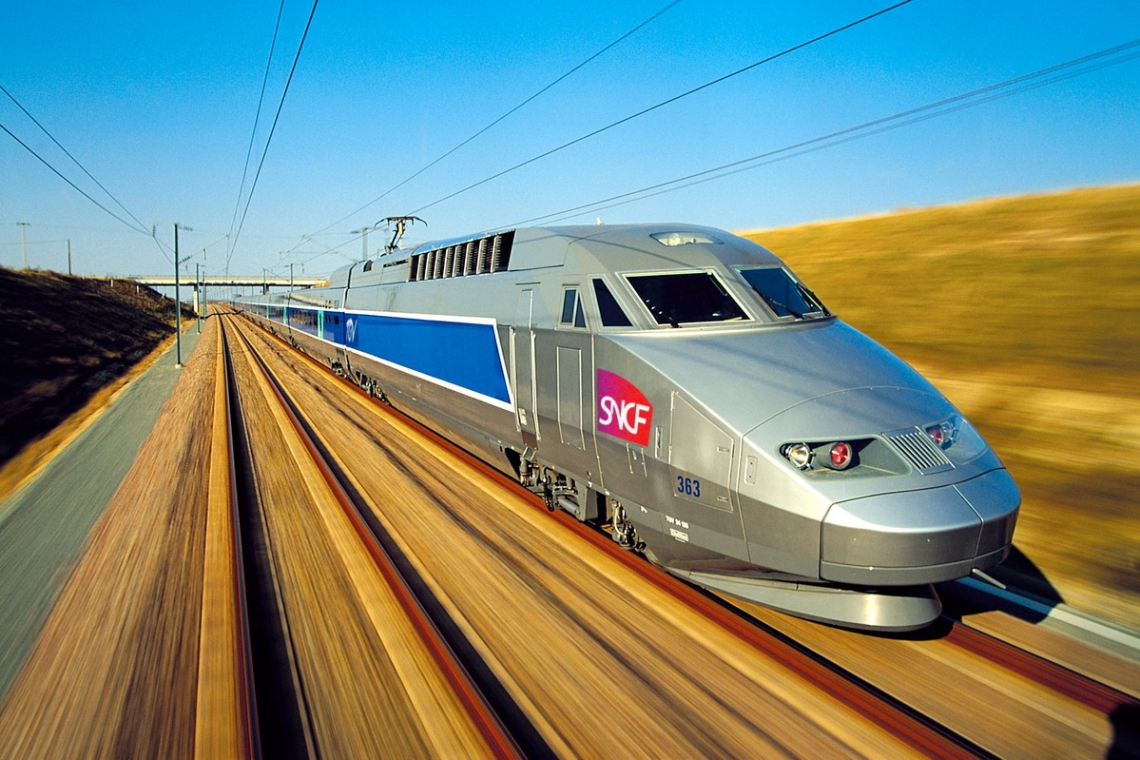 Vol spectaculaire dans le TGV : La belle-sœur de l'émir du Qatar délestée de 11 sacs Hermès